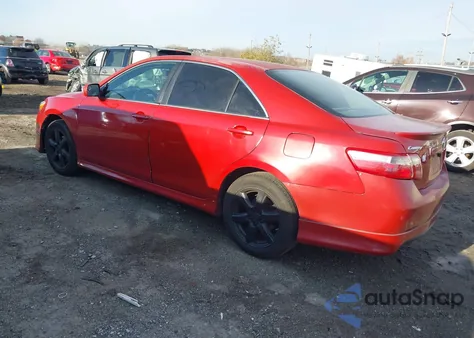 2007 Toyota Camry Se z USA, uszkodzony, nr VIN 4T1BE46K97U077409